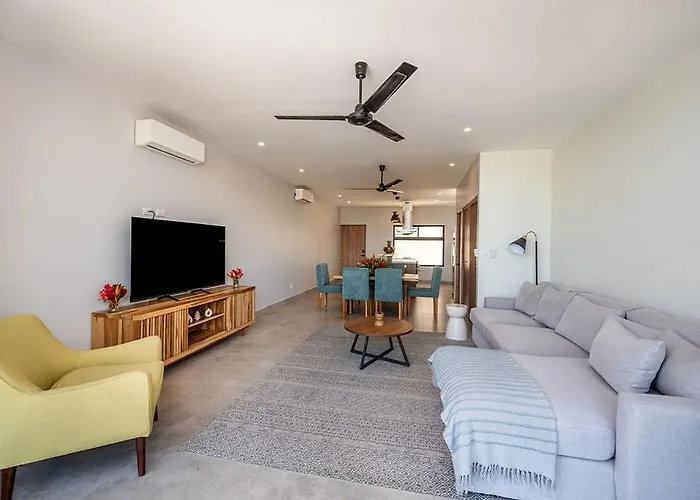 Apartment Maravilla Estates, Beach, Prime Location, Family & Friends *