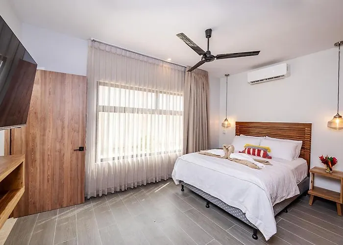 Maravilla Estates, Beach, Prime Location, Family & Friends