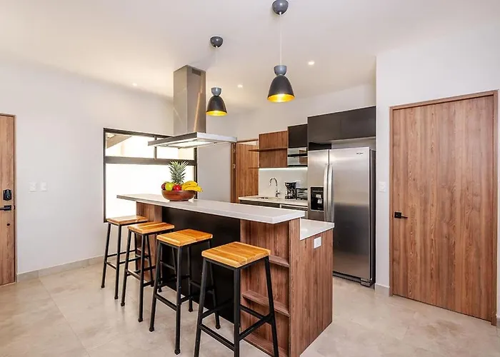 Maravilla Estates, Beach, Prime Location, Family & Friends Apartment *