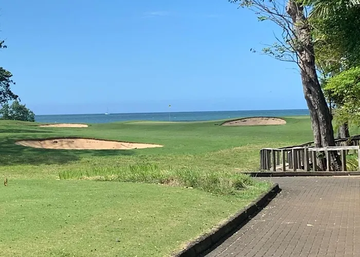 Maravilla Estates, Beach, Prime Location, Family & Friends Apartment *