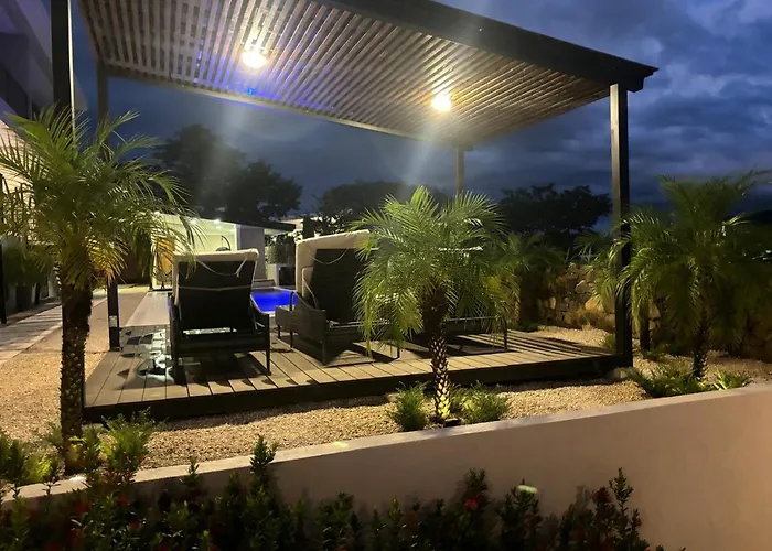 Maravilla Estates, Beach, Prime Location, Family & Friends *