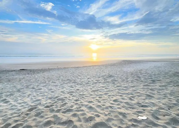 Maravilla Estates, Beach, Prime Location, Family & Friends