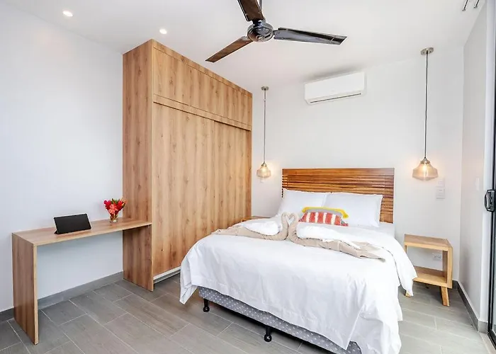 Maravilla Estates, Beach, Prime Location, Family & Friends Apartment Tamarindo